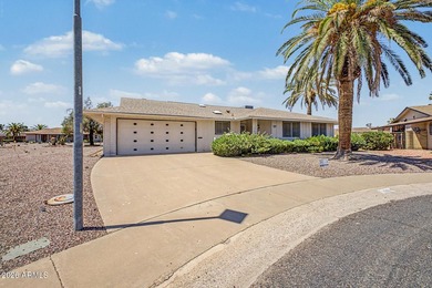 Welcome to this charming cul-de-sac home in the sought-after Sun - photo 3
