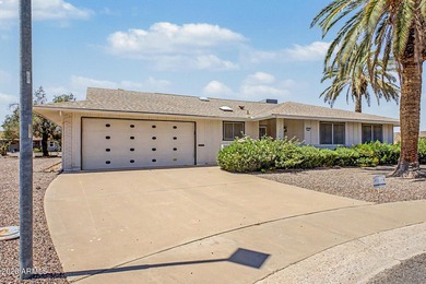 Welcome to this charming cul-de-sac home in the sought-after Sun - photo 4