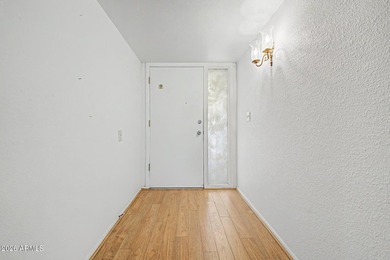 Welcome to this charming cul-de-sac home in the sought-after Sun - photo 6