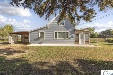 Lily Lake Home For Sale in Lake Crystal Minnesota