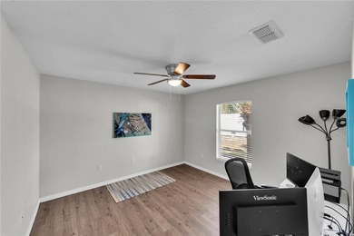 Beautifully updated home located in the heart of Spring Hill - photo 12
