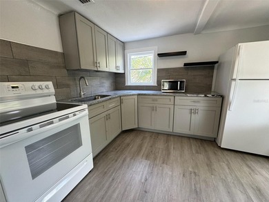 Income-producing duplex generating $3,250 per month ($39,000 - photo 22
