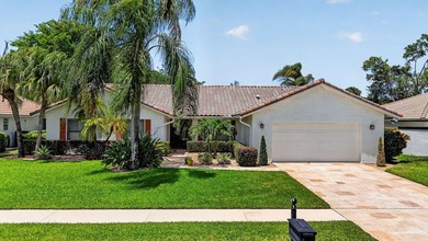 Renovated and ready to move in. This property has it all, open - photo 2