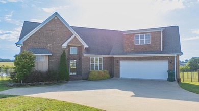 Welcome to 105 N Stallion Drive, where peaceful lakefront living - photo 2