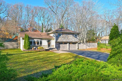 Discover rustic charm and modern comfort in this beautifully - photo 3