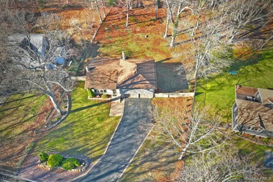Discover rustic charm and modern comfort in this beautifully - photo 5