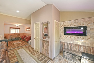 Discover rustic charm and modern comfort in this beautifully - photo 8