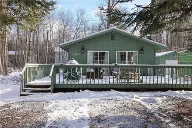 Dresser Lake Home For Sale in Tobyhanna Pennsylvania
