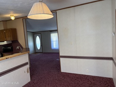 HERE'S A LOCATION YOU CAN SPREAD OUT AND ENJOY REAL COUNTRY