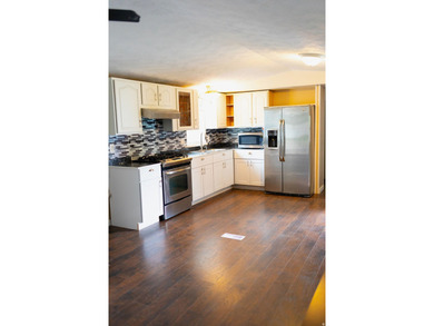 Beautiful move in ready single wide mobile home for sale. This 3 - photo 8