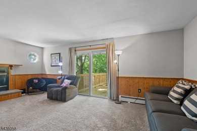 Welcome to this beautifully maintained, sun-drenched colonial - photo 4