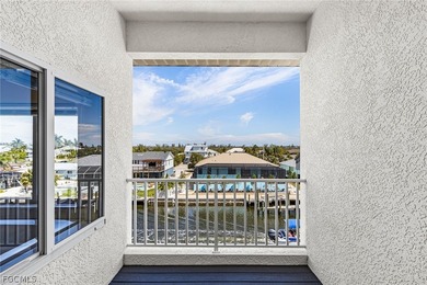 This Boater's Paradise Waterfront Townhome is ideally located in - photo 45