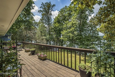 BRAND NEW ROOF! This waterfront family home has been in the - photo 8
