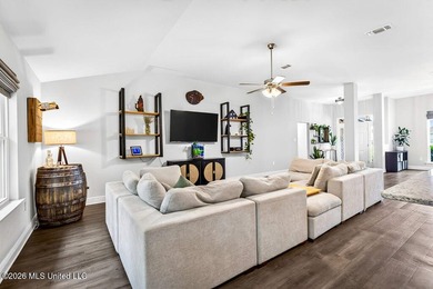Welcome home to Emerald Lake Estates! This beautiful 4-bedroom - photo 13
