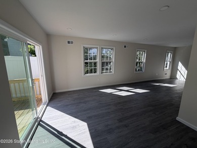 Renovated, modern open layout, great location in Silver lake - photo 13