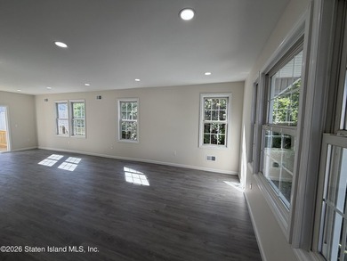 Renovated, modern open layout, great location in Silver lake - photo 18