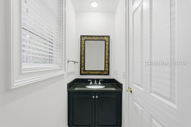 This Berkeley Hall home has been thoughtfully refreshed and is - photo 22
