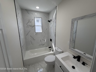 Renovated, modern open layout, great location in Silver lake - photo 25