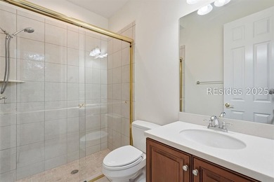 This Berkeley Hall home has been thoughtfully refreshed and is - photo 26