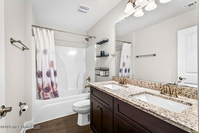 Welcome home to Emerald Lake Estates! This beautiful 4-bedroom - photo 30
