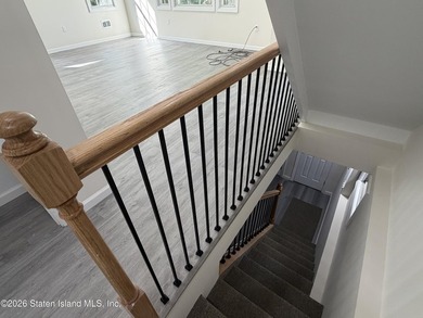 Renovated, modern open layout, great location in Silver lake - photo 31
