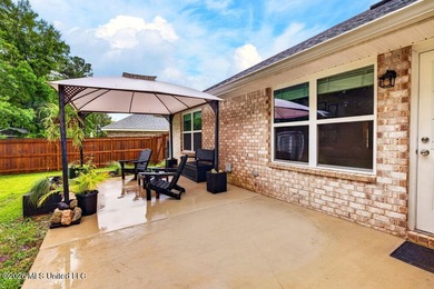Welcome home to Emerald Lake Estates! This beautiful 4-bedroom - photo 32