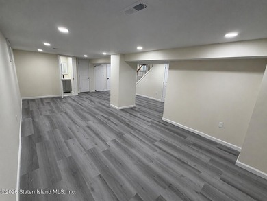 Renovated, modern open layout, great location in Silver lake - photo 33
