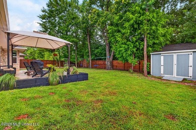 Welcome home to Emerald Lake Estates! This beautiful 4-bedroom - photo 36