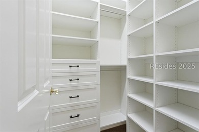 This Berkeley Hall home has been thoughtfully refreshed and is - photo 42