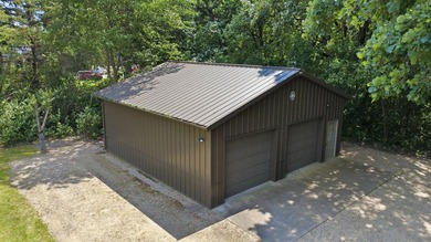 Rare opportunity to own a beautiful one acre lot in an ideal - photo 17