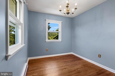 Room to spread out, seasonal river views, and a convenient - photo 24