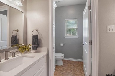 Nestled on a quiet cul-de-sac, this timeless, traditional home - photo 25