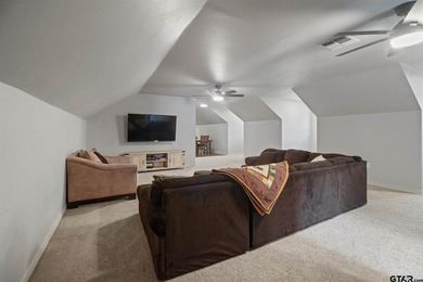 Nestled on a quiet cul-de-sac, this timeless, traditional home - photo 30