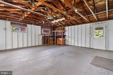 Room to spread out, seasonal river views, and a convenient - photo 36