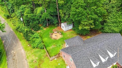Nestled on a quiet cul-de-sac, this timeless, traditional home - photo 43