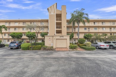 Huntington Lakes Condo For Sale in Delray Beach Florida