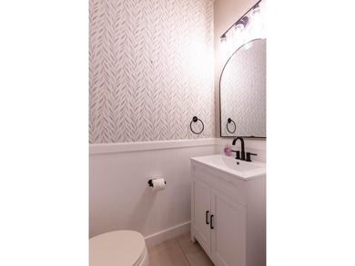 Welcome to this well maintained 3-bedroom, 2.5-bath townhome - photo 10