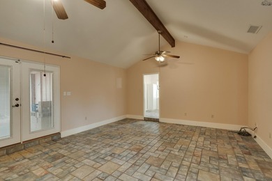 Corner-lot home with a great floor plan and endless potential! - photo 14