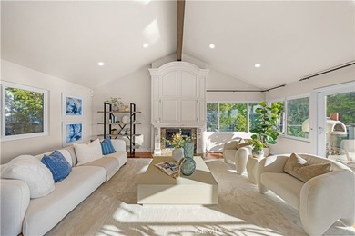 EXQUISITE WATERFRONT RESIDENCE ON HIGHLY COVETED HUMBOLDT - photo 7
