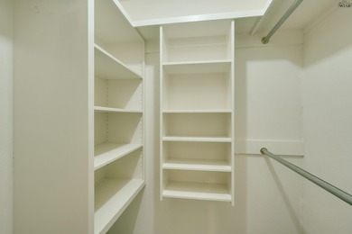 Corner-lot home with a great floor plan and endless potential! - photo 19
