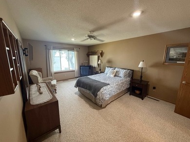 Enjoy peaceful lakefront living in this spacious one-bedroom, 2 - photo 22