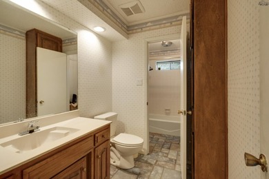 Corner-lot home with a great floor plan and endless potential! - photo 29