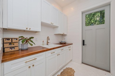 In The Woods, a carefully planned private, soon to be gated - photo 55