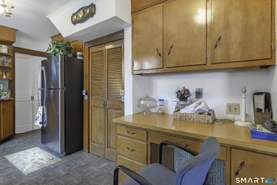 Welcome to 33 Colonial Road Unit 9, Stamford, CT 06906, with a - photo 11