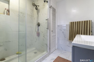 Welcome to 33 Colonial Road Unit 9, Stamford, CT 06906, with a - photo 18