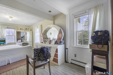 Welcome to 33 Colonial Road Unit 9, Stamford, CT 06906, with a - photo 21