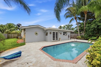 A NEW ROOF welcomes you into this charming pool home in - photo 1