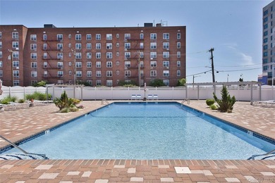 Welcome to the City by the Sea! Step into this beautifully - photo 25
