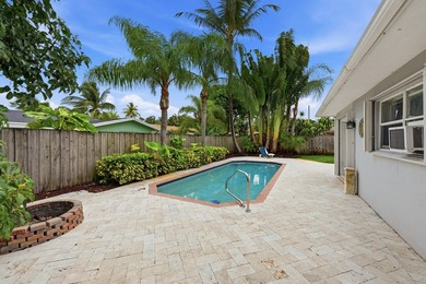A NEW ROOF welcomes you into this charming pool home in - photo 5