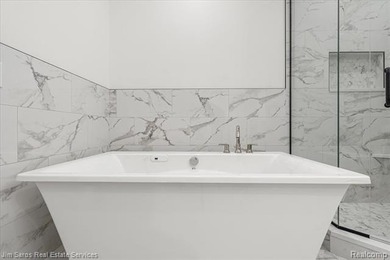 MOVE IN THIS SUMMER!!!! Luxury new construction waterfront homes - photo 29